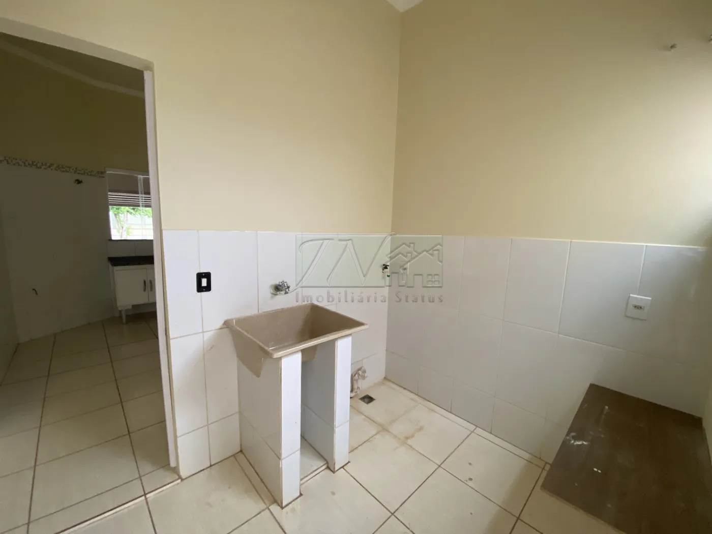 Alugar Residenciais / Casas em Santa Cruz do Rio Pardo R$ 1.350,00 - Foto 9