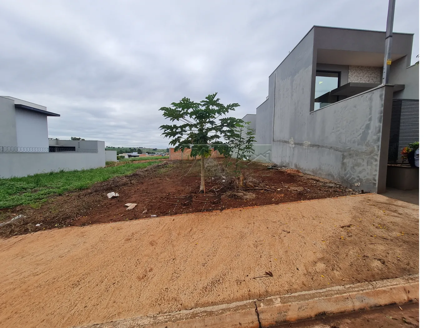 Comprar Terrenos / Lote em Santa Cruz do Rio Pardo R$ 120.000,00 - Foto 1