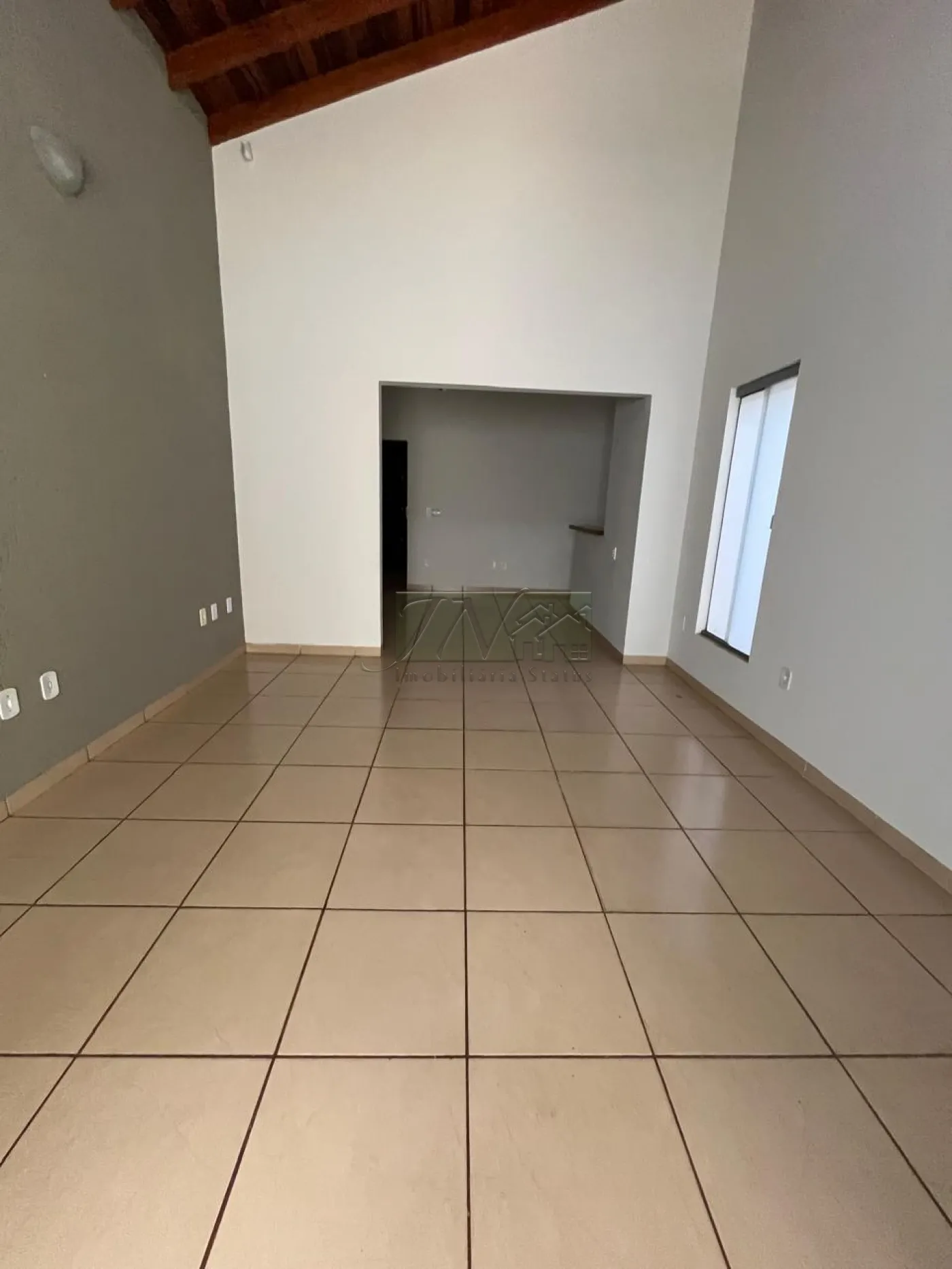Alugar Residenciais / Casas em Santa Cruz do Rio Pardo R$ 1.700,00 - Foto 3