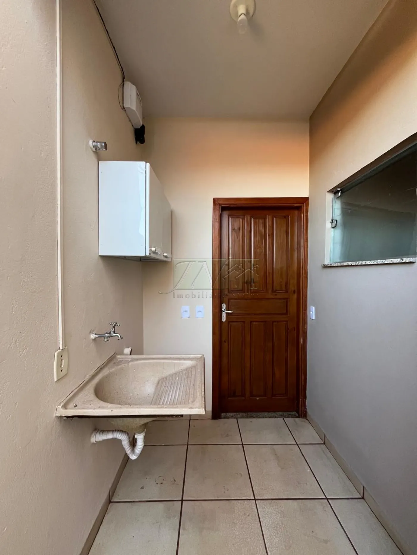 Alugar Residenciais / Casas em Santa Cruz do Rio Pardo R$ 1.700,00 - Foto 13