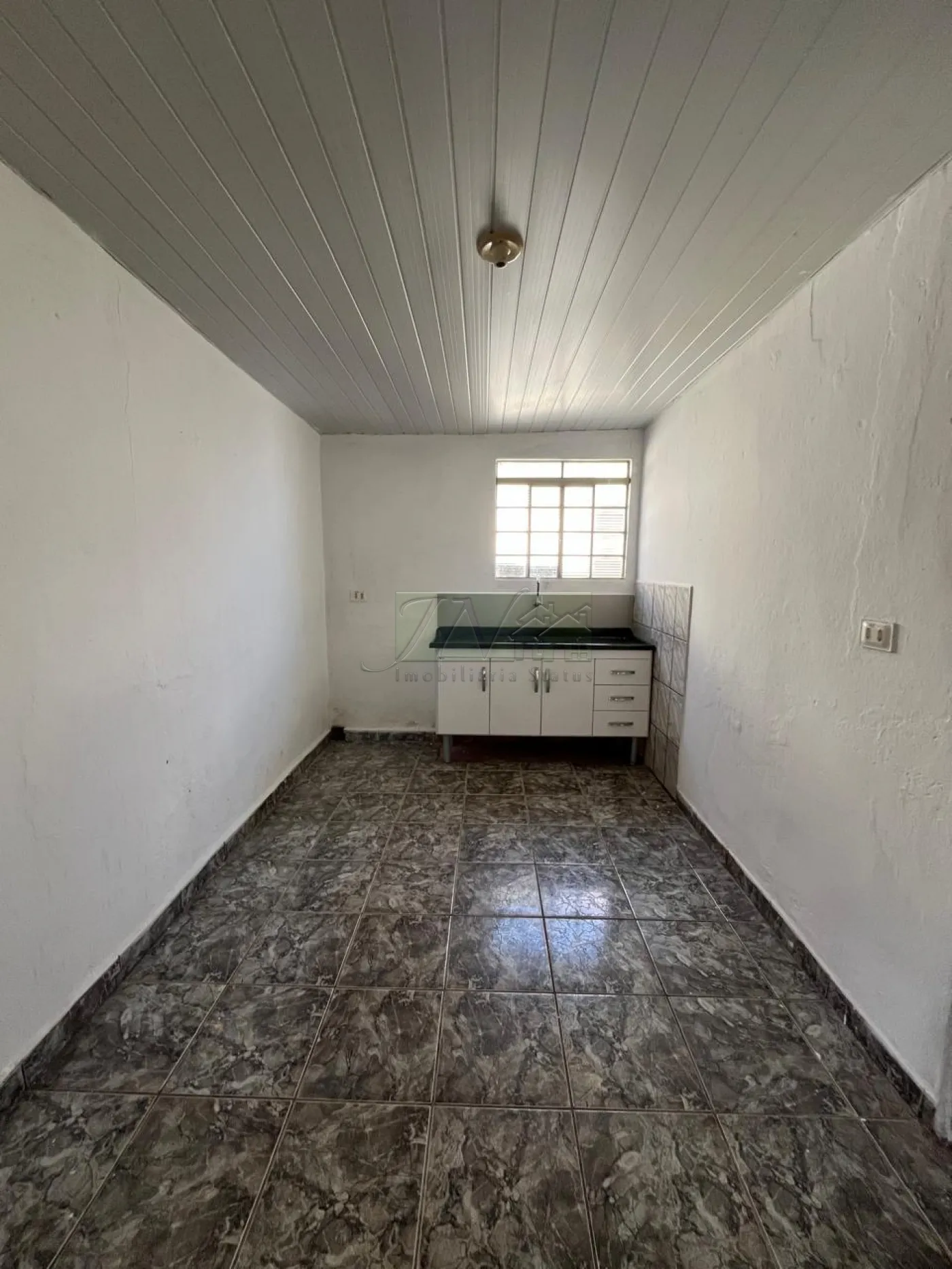Alugar Residenciais / Casas em Santa Cruz do Rio Pardo R$ 800,00 - Foto 5