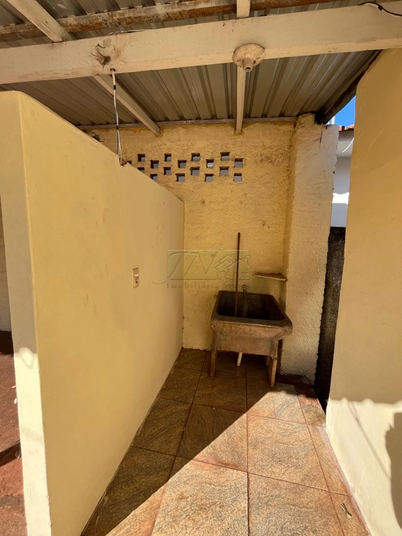 Alugar Residenciais / Casas em Santa Cruz do Rio Pardo R$ 800,00 - Foto 11