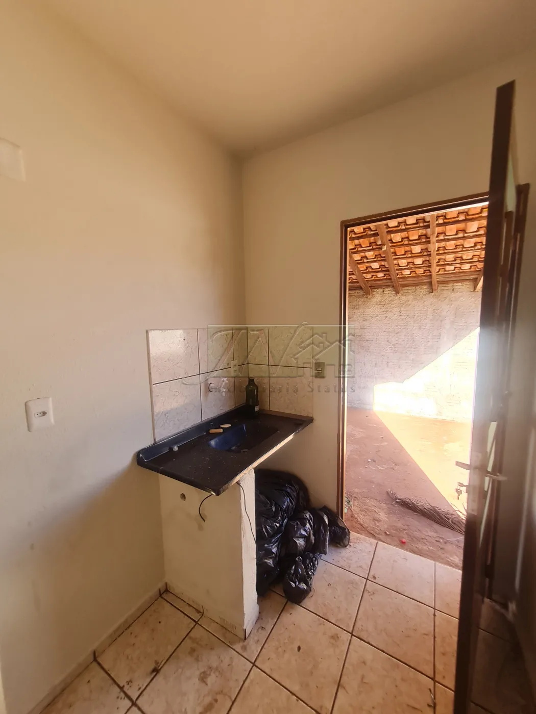Comprar Residenciais / Casas em Santa Cruz do Rio Pardo R$ 150.000,00 - Foto 15
