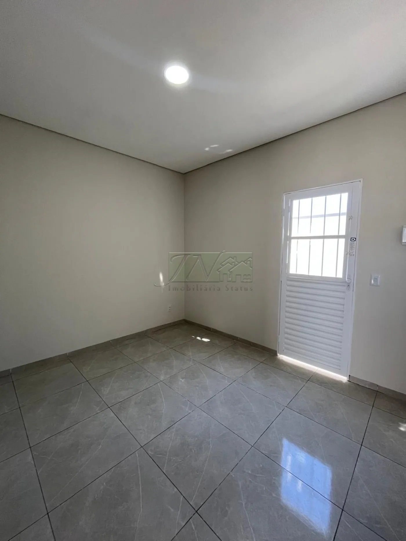 Alugar Residenciais / Kitnet em Santa Cruz do Rio Pardo R$ 1.200,00 - Foto 2