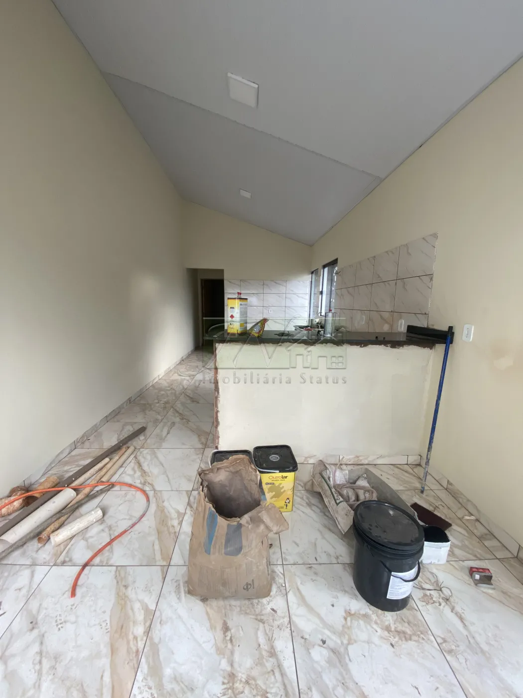 Alugar Residenciais / Casas em Santa Cruz do Rio Pardo R$ 800,00 - Foto 4