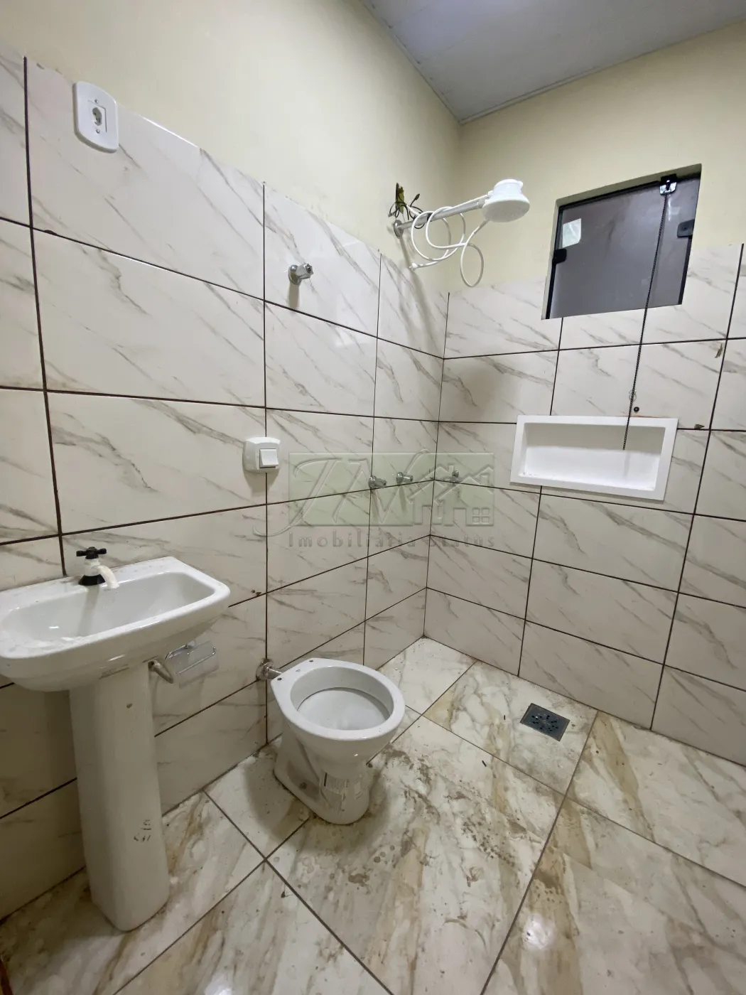 Alugar Residenciais / Casas em Santa Cruz do Rio Pardo R$ 800,00 - Foto 6