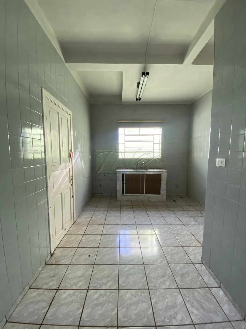 Alugar Residenciais / Casas em Santa Cruz do Rio Pardo R$ 1.500,00 - Foto 6