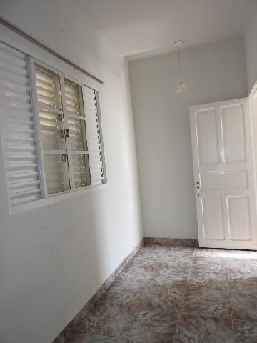 Alugar Residenciais / Casas em Santa Cruz do Rio Pardo R$ 1.300,00 - Foto 12