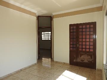 Alugar Residenciais / Casas em Santa Cruz do Rio Pardo R$ 1.200,00 - Foto 3