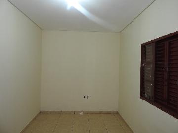 Alugar Residenciais / Casas em Santa Cruz do Rio Pardo R$ 1.200,00 - Foto 13