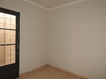 Alugar Residenciais / Casas em Santa Cruz do Rio Pardo R$ 900,00 - Foto 10