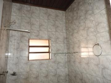 Alugar Residenciais / Casas em Santa Cruz do Rio Pardo R$ 700,00 - Foto 13