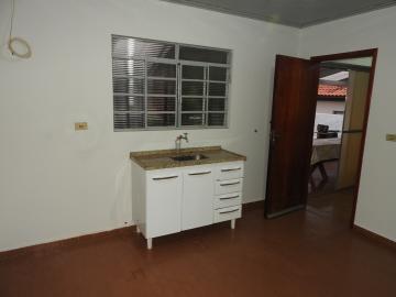 Alugar Residenciais / Casas em Santa Cruz do Rio Pardo R$ 500,00 - Foto 6