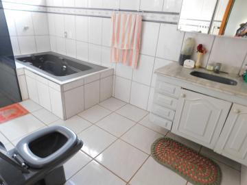 Comprar Residenciais / Casas em Santa Cruz do Rio Pardo R$ 700.000,00 - Foto 17