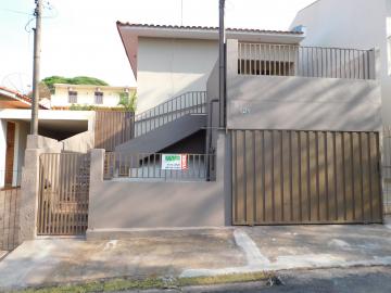 Alugar Residenciais / Casas em Santa Cruz do Rio Pardo. apenas R$ 900,00