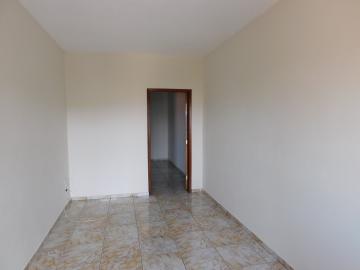 Alugar Residenciais / Casas em Santa Cruz do Rio Pardo R$ 900,00 - Foto 5