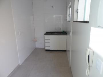 Alugar Residenciais / Kitnet em Santa Cruz do Rio Pardo R$ 750,00 - Foto 1