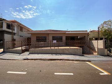 Alugar Residenciais / Casas em Santa Cruz do Rio Pardo R$ 2.300,00 - Foto 1