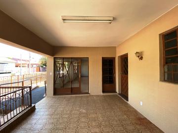 Alugar Residenciais / Casas em Santa Cruz do Rio Pardo R$ 2.300,00 - Foto 6