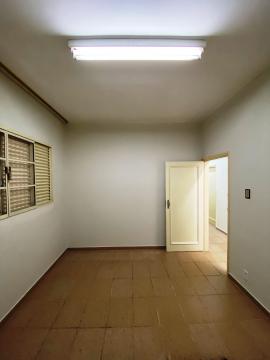 Alugar Residenciais / Casas em Santa Cruz do Rio Pardo R$ 2.300,00 - Foto 18