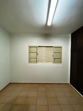 Alugar Residenciais / Casas em Santa Cruz do Rio Pardo R$ 2.300,00 - Foto 23