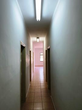 Alugar Residenciais / Casas em Santa Cruz do Rio Pardo R$ 2.300,00 - Foto 34
