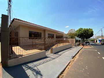 Alugar Residenciais / Casas em Santa Cruz do Rio Pardo R$ 2.300,00 - Foto 56