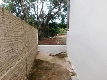 Alugar Residenciais / Casas em Santa Cruz do Rio Pardo R$ 1.100,00 - Foto 26