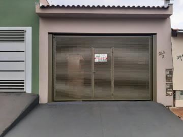 Residenciais / Casas em Santa Cruz do Rio Pardo Alugar por R$1.200,00