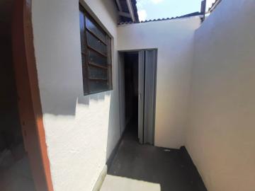 Alugar Residenciais / Casas em Santa Cruz do Rio Pardo R$ 600,00 - Foto 5