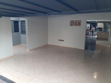 Alugar Residenciais / Casas em Santa Cruz do Rio Pardo R$ 1.700,00 - Foto 2