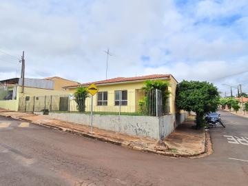 Comprar Residenciais / Casas em Santa Cruz do Rio Pardo R$ 385.000,00 - Foto 2