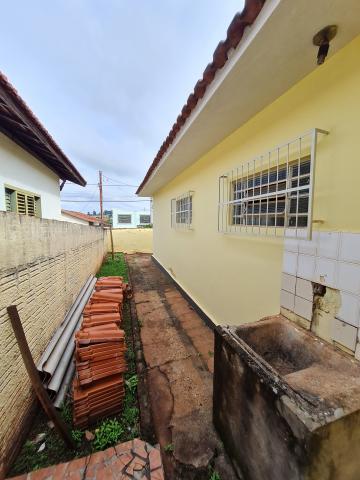 Comprar Residenciais / Casas em Santa Cruz do Rio Pardo R$ 385.000,00 - Foto 17