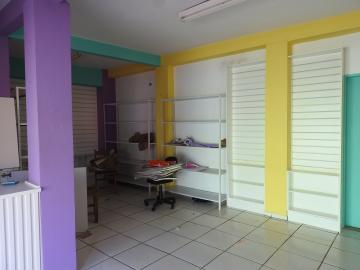 Alugar Comerciais / Sala Comercial em Santa Cruz do Rio Pardo R$ 500,00 - Foto 5