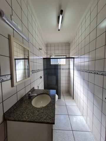 Alugar Residenciais / Casas em Santa Cruz do Rio Pardo R$ 2.700,00 - Foto 10