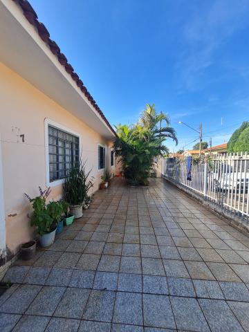 Comprar Residenciais / Casas em Santa Cruz do Rio Pardo R$ 280.000,00 - Foto 3