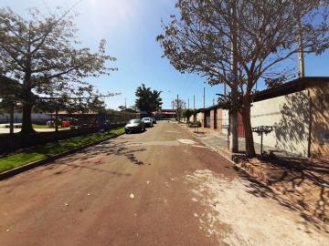 Alugar Comerciais / Sala Comercial em Santa Cruz do Rio Pardo R$ 500,00 - Foto 3