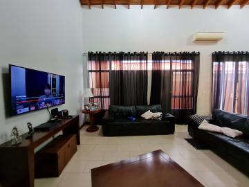 Alugar Residenciais / Casas em Santa Cruz do Rio Pardo R$ 3.800,00 - Foto 7