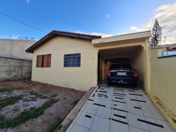 Comprar Residenciais / Casas em Santa Cruz do Rio Pardo R$ 200.000,00 - Foto 3