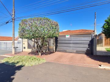 Residenciais / Casas em Santa Cruz do Rio Pardo 