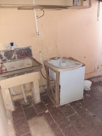 Alugar Comerciais / Galpão em Santa Cruz do Rio Pardo R$ 850,00 - Foto 12