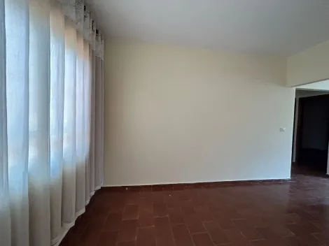 Alugar Residenciais / Casas em Santa Cruz do Rio Pardo R$ 1.200,00 - Foto 4