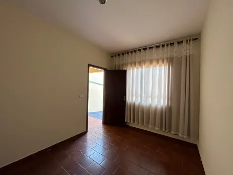 Alugar Residenciais / Casas em Santa Cruz do Rio Pardo R$ 1.200,00 - Foto 5