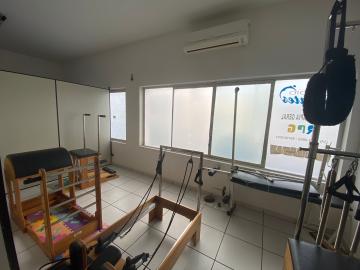 Alugar Comerciais / Sala Comercial em Santa Cruz do Rio Pardo R$ 500,00 - Foto 3