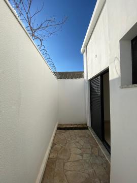 Alugar Residenciais / Casas em Santa Cruz do Rio Pardo R$ 3.300,00 - Foto 25