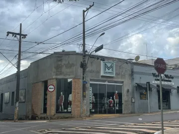 Comerciais / Galpão em Santa Cruz do Rio Pardo 