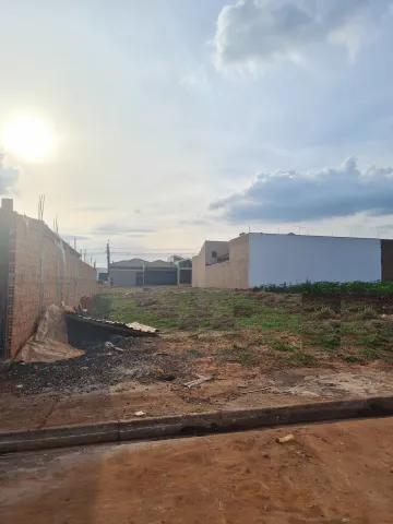 Alugar Terrenos / Lote em Santa Cruz do Rio Pardo. apenas R$ 125.000,00