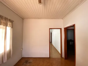 Comprar Residenciais / Casas em Santa Cruz do Rio Pardo R$ 600.000,00 - Foto 3