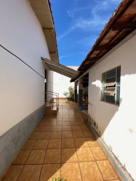 Comprar Residenciais / Casas em Santa Cruz do Rio Pardo R$ 600.000,00 - Foto 24