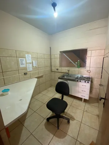 Alugar Comerciais / Galpão em Santa Cruz do Rio Pardo R$ 5.000,00 - Foto 4